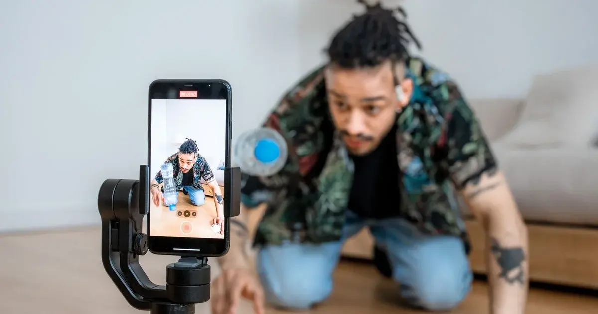 15 Formula Hook untuk Video Pendek yang Bikin Orang Berhenti Scroll