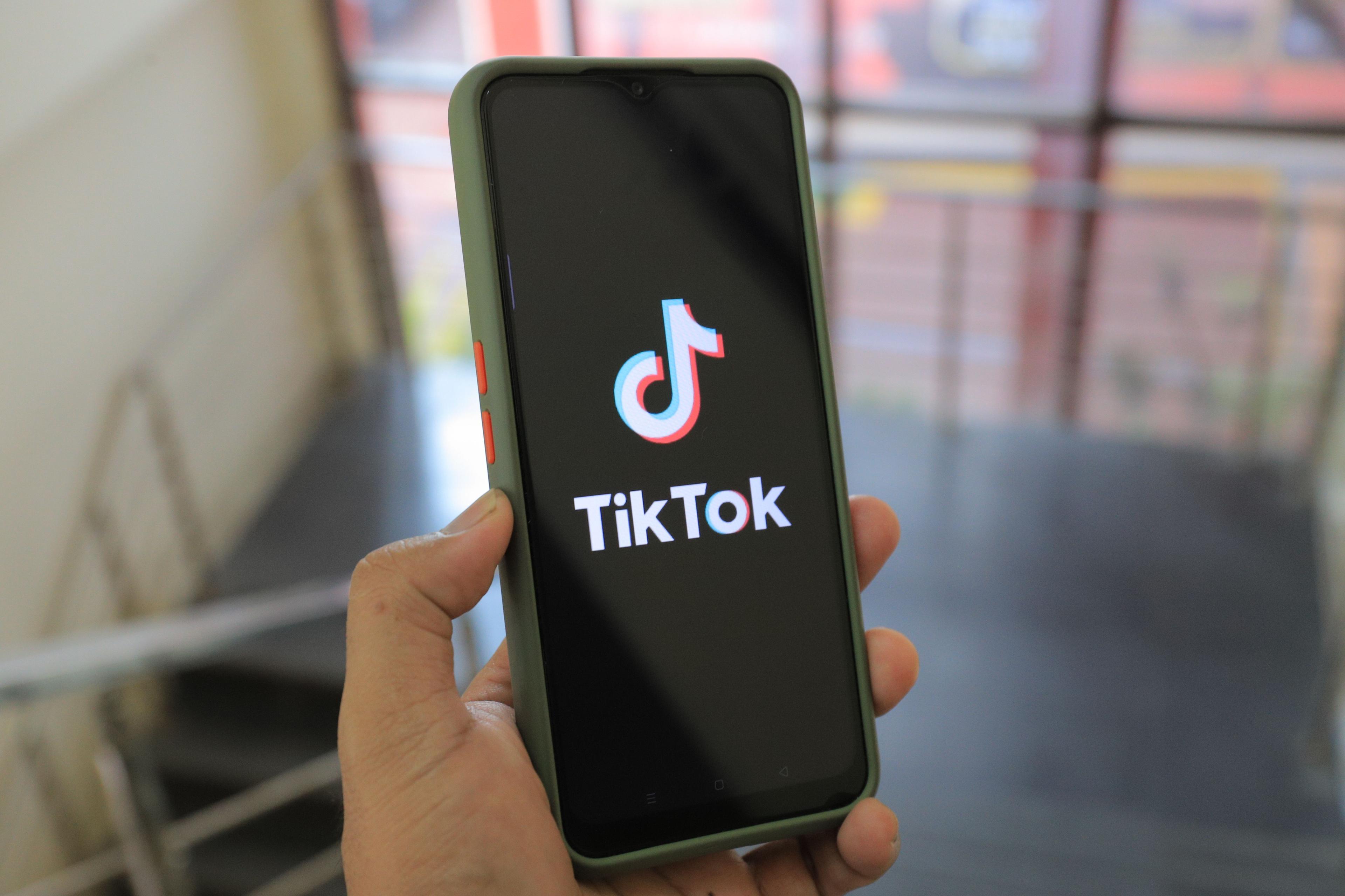 What You Need to Know About the TikTok Algorithm to Go Viral